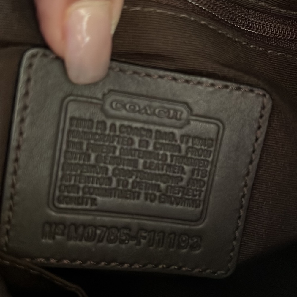 Authentic Coach crossbody bag with logo. - Picture 5 of 8